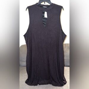 Black sleeveless dress